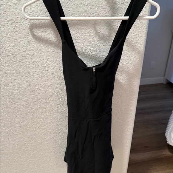 ALO Yoga Dresses & Skirts - ALO Yoga Black Backless Dress